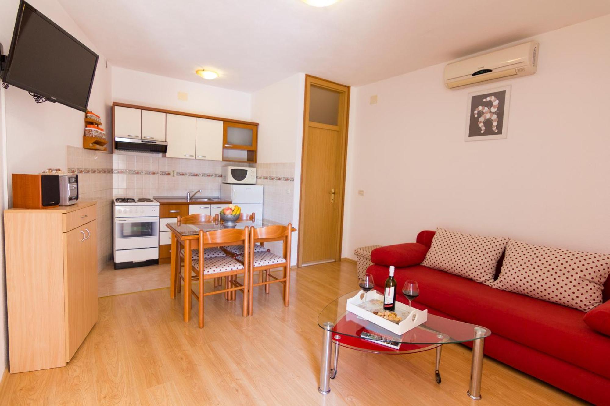 Apartman Vulic Apartman Tučepi Kültér fotó